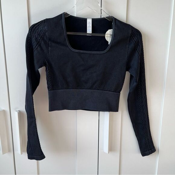 OFFLINE By Aerie Seamless Cable Square Neck T-Shirt Washed Black Medium NWT - Picture 1 of 7